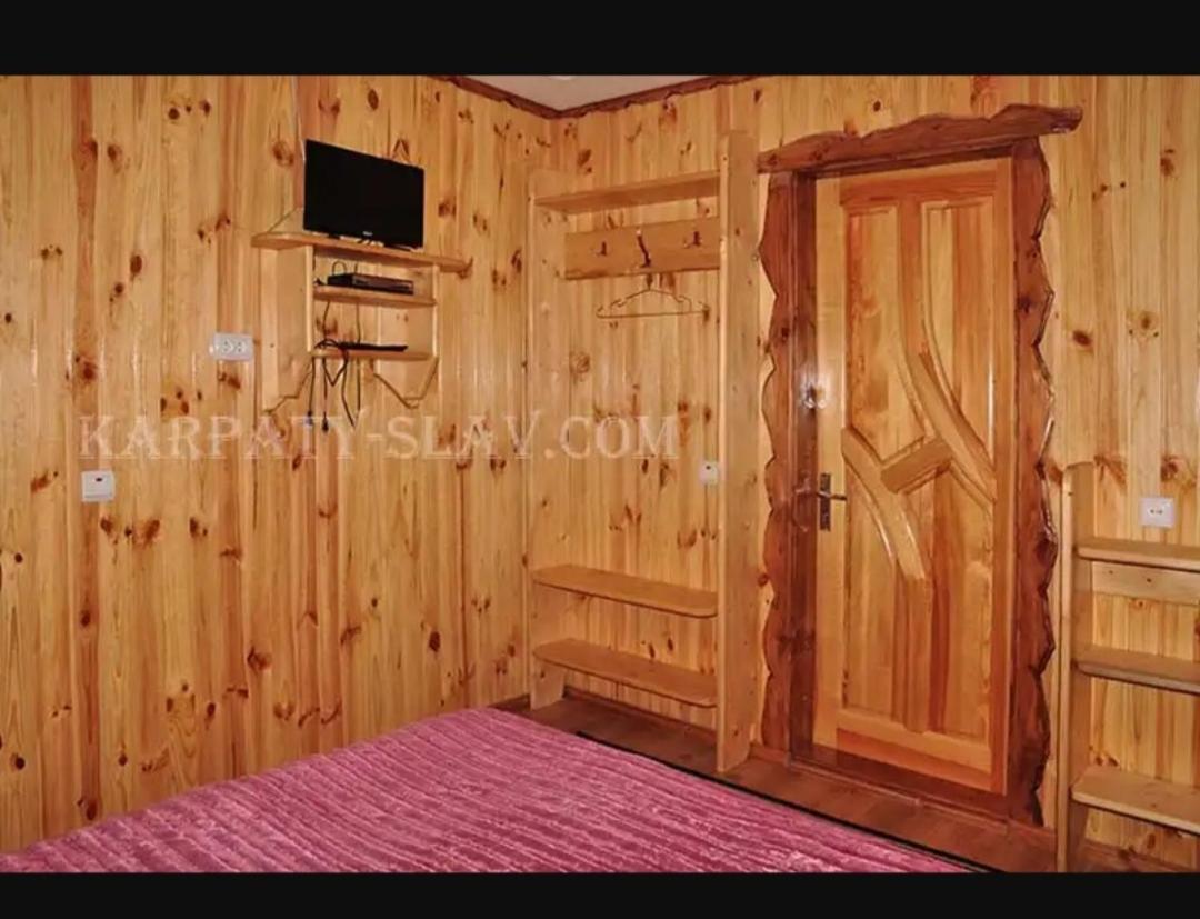 "Різьбярська Садиба" Slavske Exterior photo