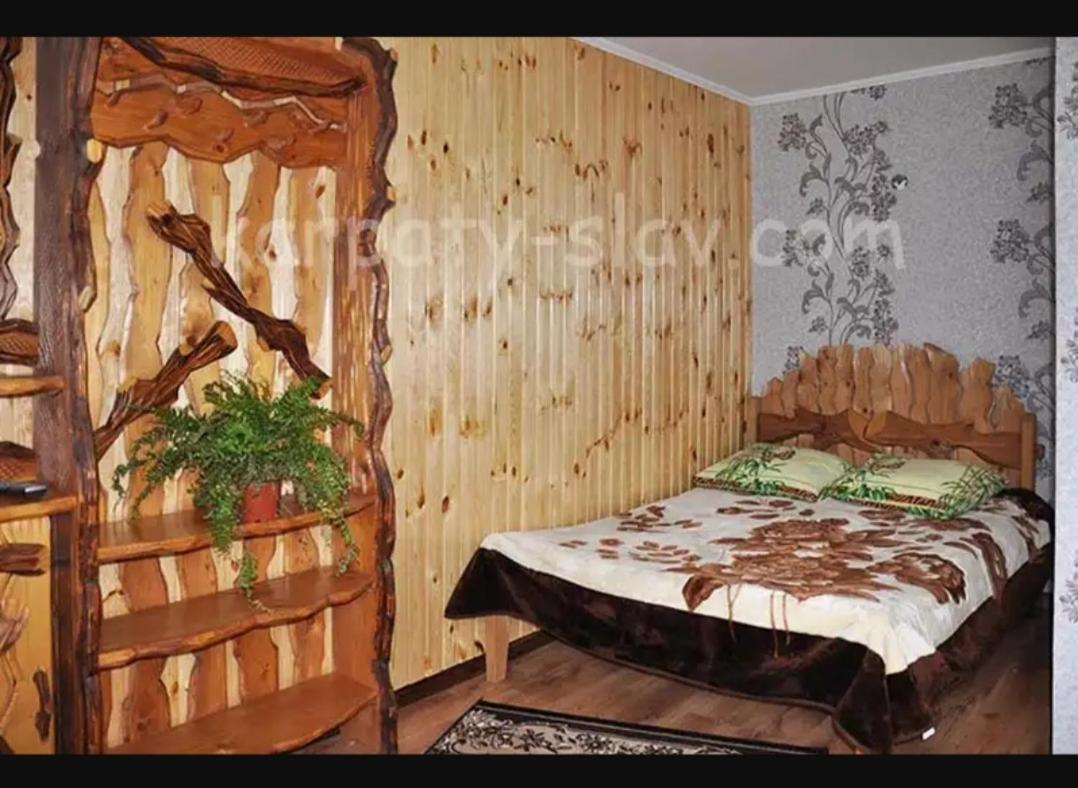 "Різьбярська Садиба" Slavske Exterior photo