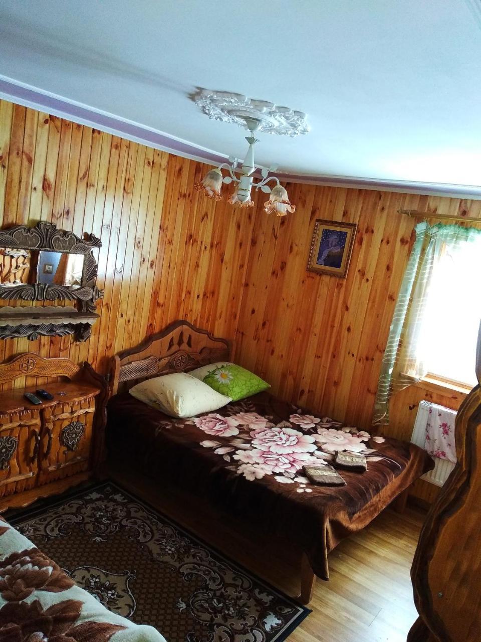"Різьбярська Садиба" Slavske Exterior photo
