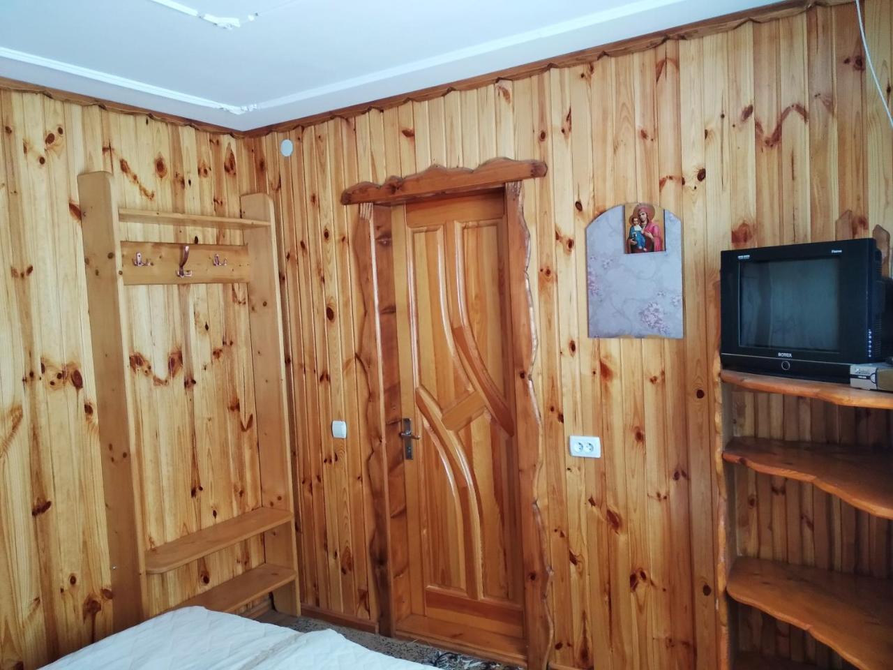 "Різьбярська Садиба" Slavske Exterior photo