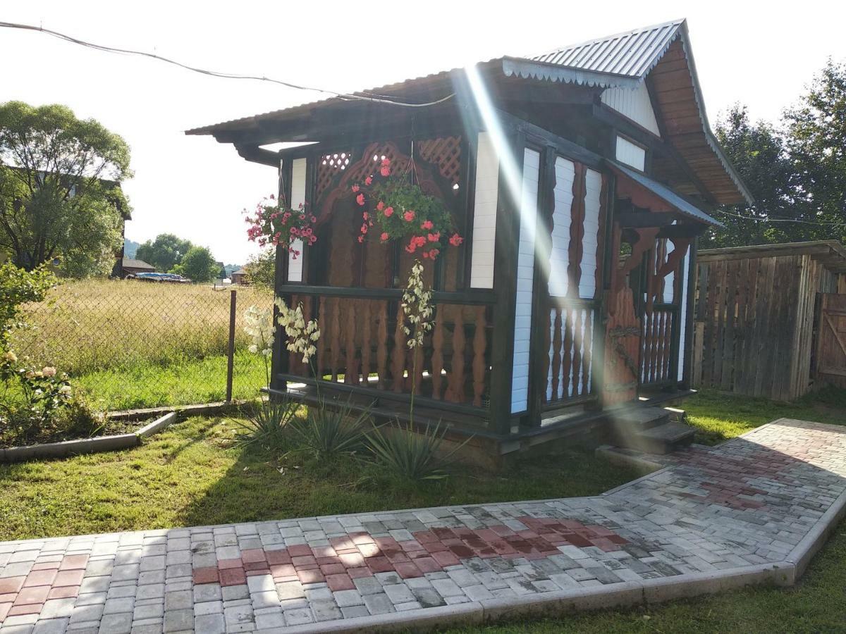 "Різьбярська Садиба" Slavske Exterior photo