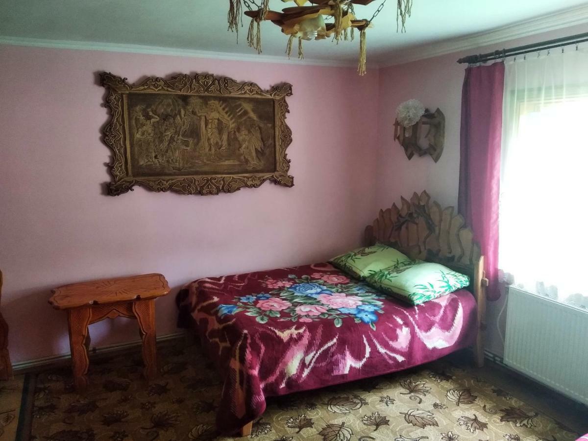 "Різьбярська Садиба" Slavske Exterior photo