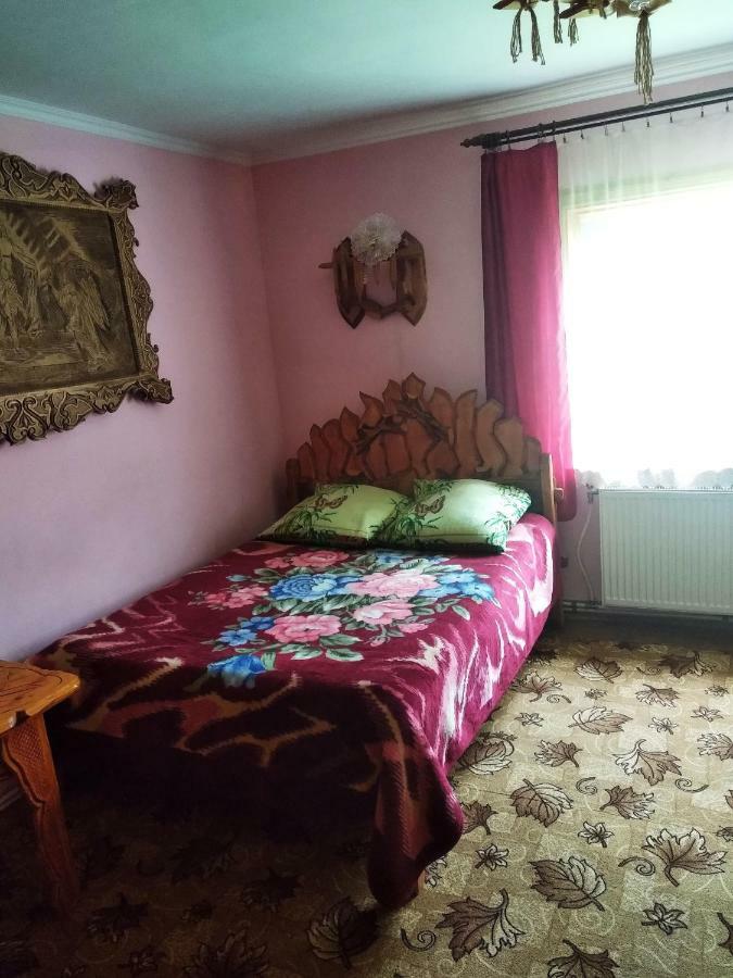 "Різьбярська Садиба" Slavske Exterior photo